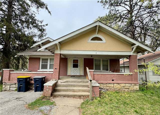 Property at 1400 E 77th Ter, Kansas City, MO 64131, 4 beds, 2 baths