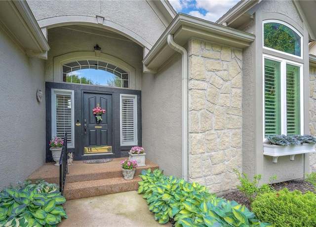 Property at 2945 W 143rd Ter, Leawood, KS 66224, 3 beds, 2.5 baths