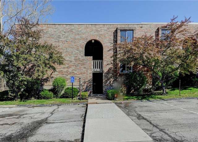 Property at 1812 E 97th St Unit D, Kansas City, MO 64131, 1 bed, 1 bath