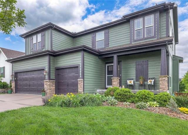 Property at 17304 S Schweiger Dr, Olathe, KS 66062, 5 beds, 4.5 baths