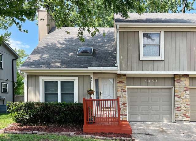 Property at 8832 Cottonwood St, Lenexa, KS 66215, 3 beds, 2.5 baths