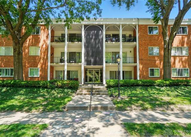 Property at 3225 Southdale Dr #10, Kettering, OH 45409, 3 beds, 2 baths