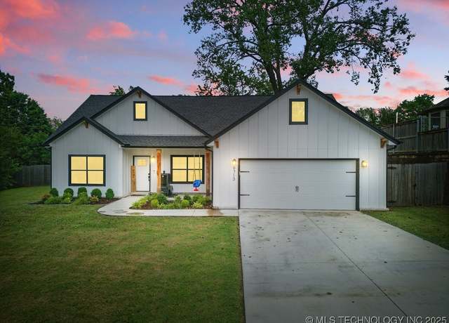 Property at 9713 S 70th East Ave Unit E, Tulsa, OK 74133, 3 beds, 2 baths