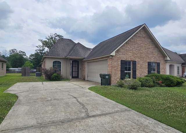 Property at 18154 River Landing Dr, Prairieville, LA 70769, 3 beds, 2 baths
