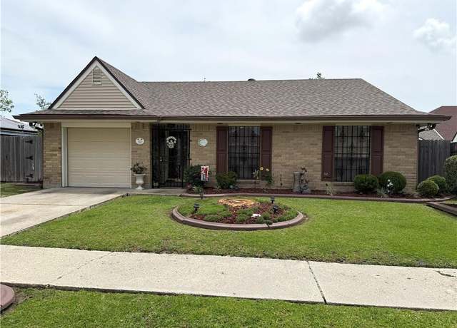 Property at 2053 Saulet Pl, Harvey, LA 70058, 3 beds, 2 baths