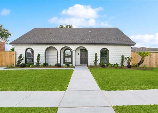 Property at 736 Glouster Pl, Gretna, LA 70056, 4 beds, 2.5 baths