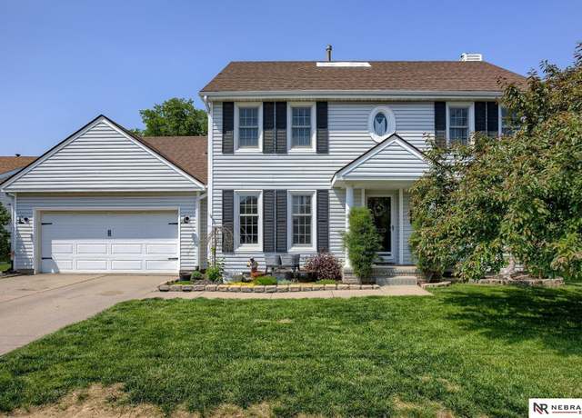Property at 116 East River View Dr, Blair, NE 68008, 5 beds, 3.5 baths