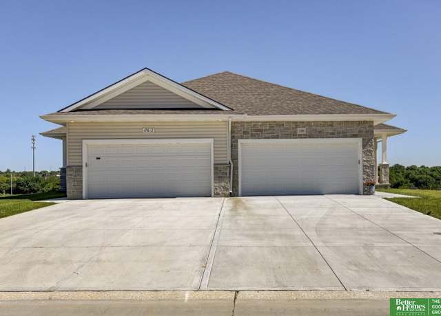 Property at 17616 Robin Dr, Omaha, NE 68136, 3 beds, 3 baths