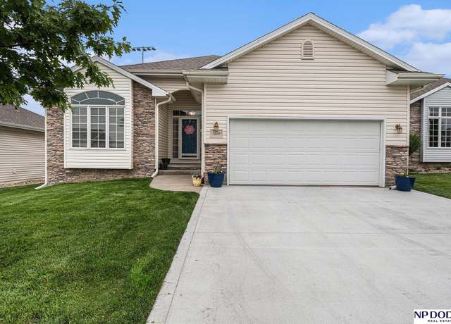 Property at 7409 N 160 St, Bennington, NE 68007, 3 beds, 3.5 baths