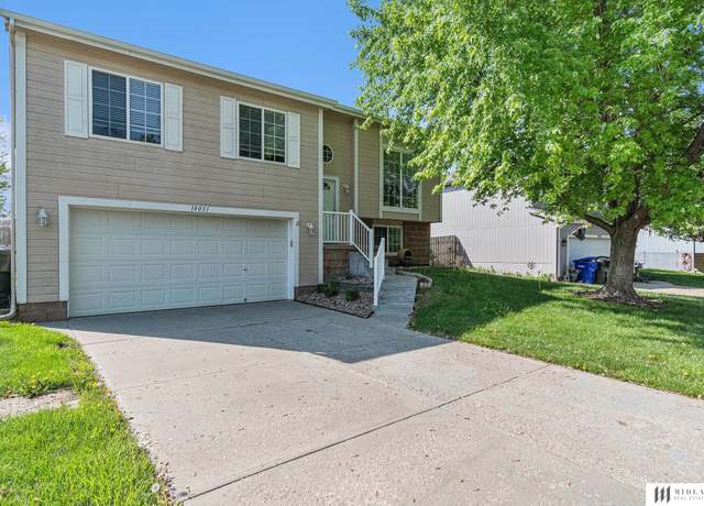 Property at 18031 Margo St, Omaha, NE 68136, 3 beds, 2.5 baths