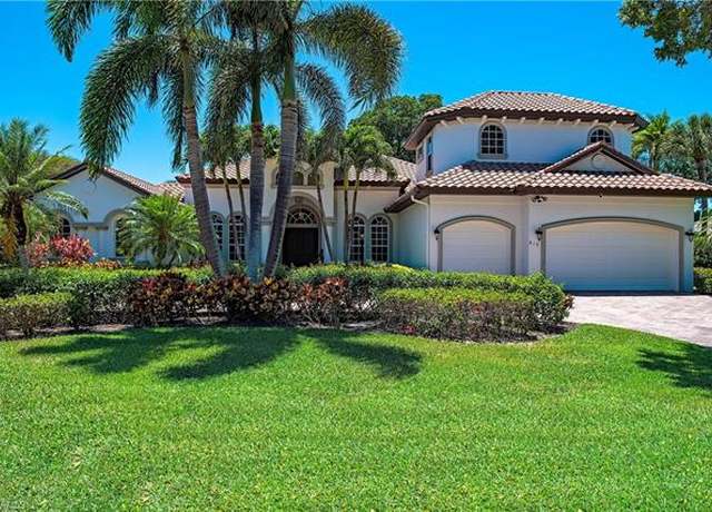 Property at 819 Bentwood Dr, Naples, FL 34108, 5 beds, 4.5 baths