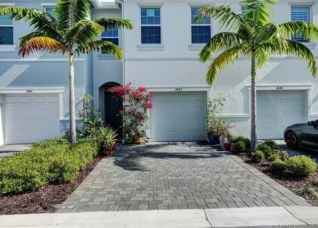Property at 1843 SE Roxy Way, Stuart, FL 34996, 3 beds, 2.5 baths