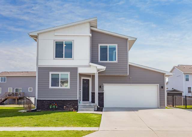 Property at 3519 Linden Dr SW, Bondurant, IA 50035, 3 beds, 2.5 baths