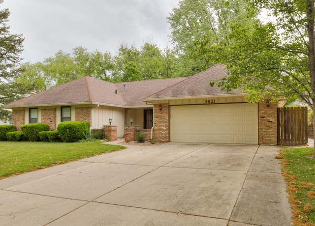 Property at 3921 SW 29th St, Des Moines, IA 50321, 3 beds, 3 baths
