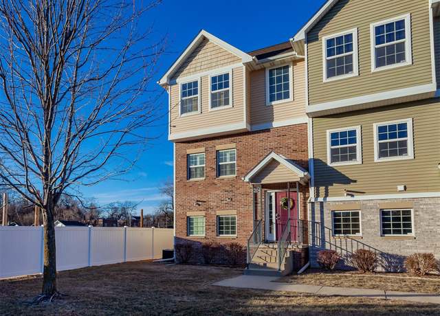 Property at 2134 High St, Des Moines, IA 50312, 2 beds, 2.5 baths