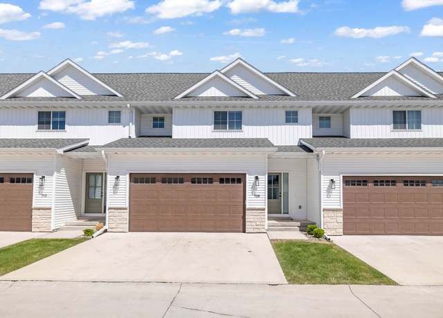 Property at 709 Spruce St NW, Bondurant, IA 50035, 3 beds, 2.5 baths