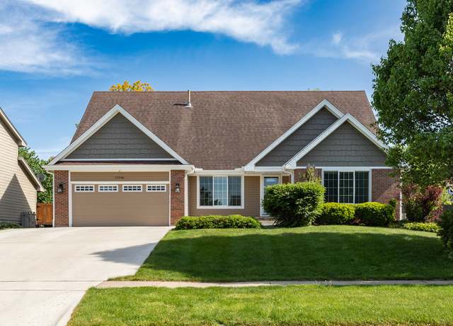 Property at 15046 Summit Dr, Clive, IA 50325, 4 beds, 3.5 baths