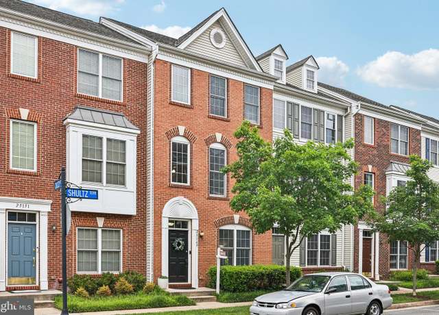 Property at 25149 Shultz Ter, Chantilly, VA 20152, 3 beds, 3.5 baths