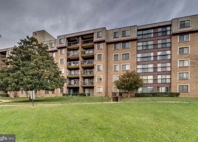 Property at 10300 Bushman Dr #209, Oakton, VA 22124, 3 beds, 2 baths