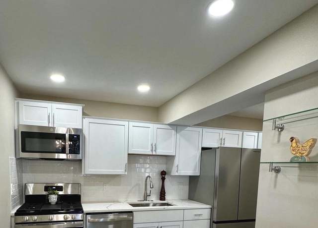 Property at 511 N Armistead St Unit T2, Alexandria, VA 22312, 3 beds, 2 baths