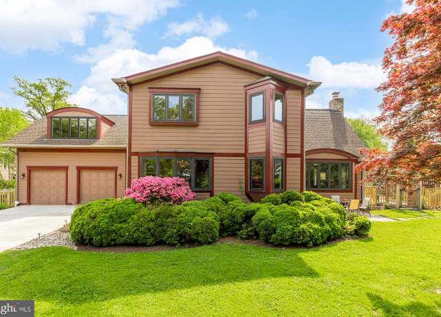 Property at 2205 Ivor Ln, Alexandria, VA 22304, 4 beds, 3.5 baths