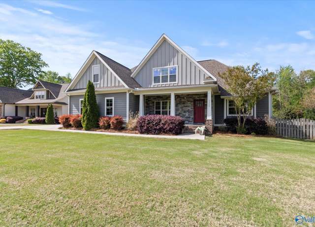 Property at 3320 Creek Path Rd, Guntersville, AL 35976, 5 beds, 3 baths
