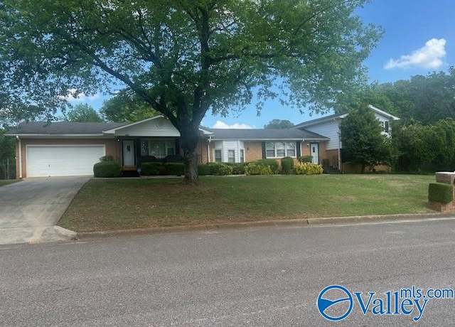 Property at 3200 Dyas Dr NW, Huntsville, AL 35810, 4 beds, 3 baths
