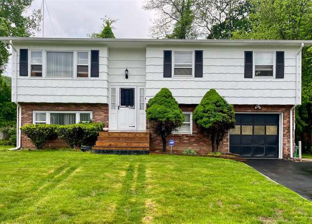 Property at 46 Picariello Dr, Haverstraw, NY 10927, 4 beds, 2.5 baths