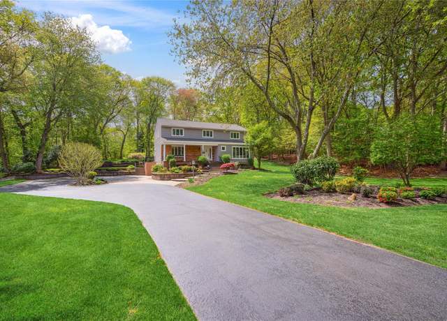 Property at 6 York Ct, Northport, NY 11768, 4 beds, 2.5 baths