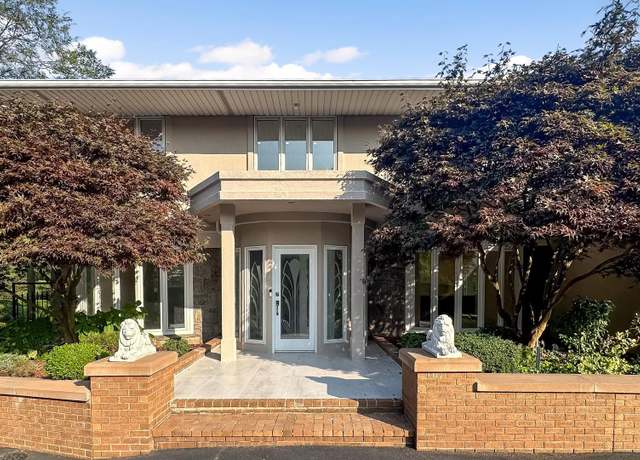 Property at 18 Durham Dr, Dix Hills, NY 11746, 5 beds, 3.5 baths