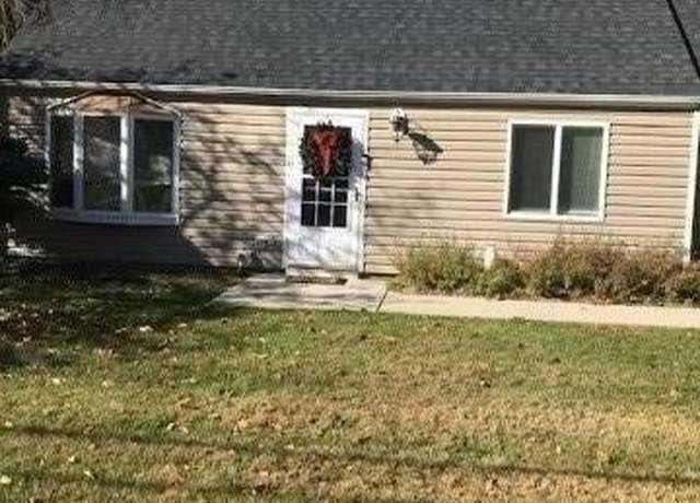 Property at 26 Lindner, Smithtown, NY 11787, 4 beds, 2 baths