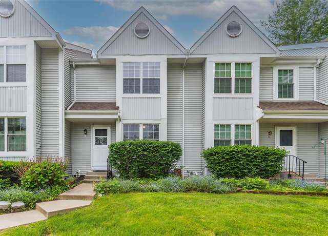 Property at 9 Clara Ct, Cortlandt Manor, NY 10567, 2 beds, 1.5 baths