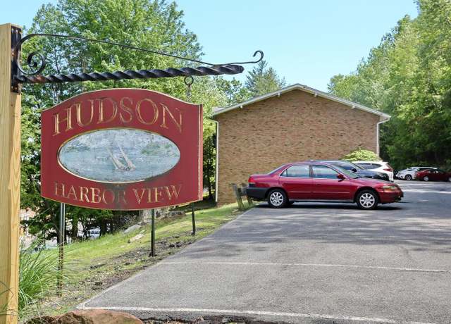Property at 100 Dowd St Unit C12, Haverstraw, NY 10927, 2 beds, 1 bath
