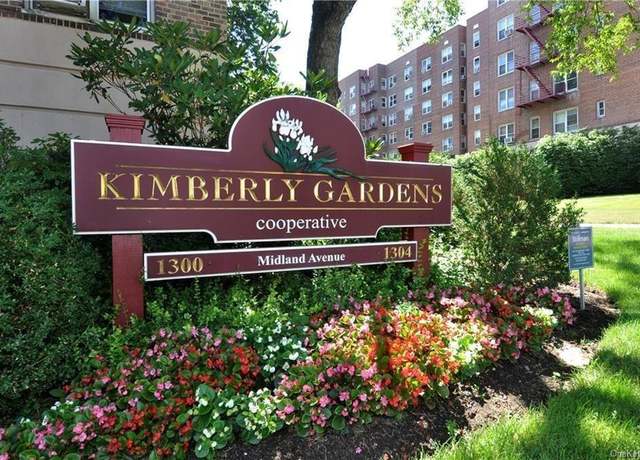 Property at 1300 Midland Ave Unit A61, Yonkers, NY 10704, 2 beds, 1 bath