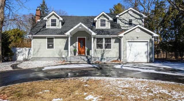 Photo of 61 Colonial St, East Northport, NY 11731