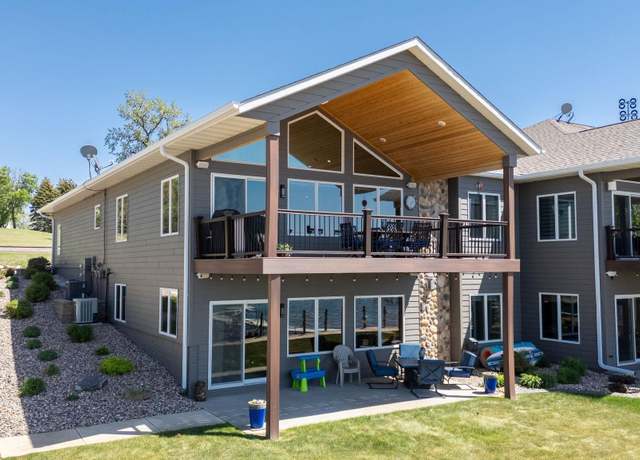 Property at 23919 464th Ave, Chester, SD 57016, 5 beds, 3 baths