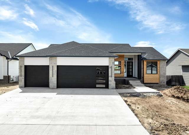 Property at 6641 N Silverton St, Park City, KS 67219, 5 beds, 3 baths