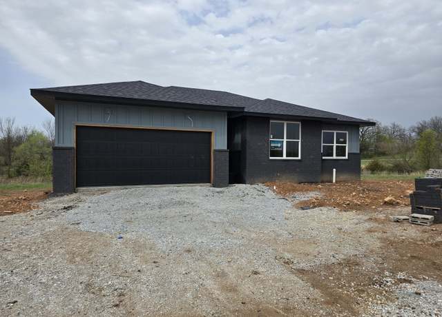 Property at 114 E Acacia Cir, Clever, MO 65631, 3 beds, 2 baths