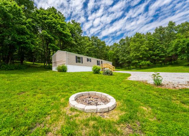 Property at 23264 Lawrence 2230, Aurora, MO 65605, 3 beds, 2 baths
