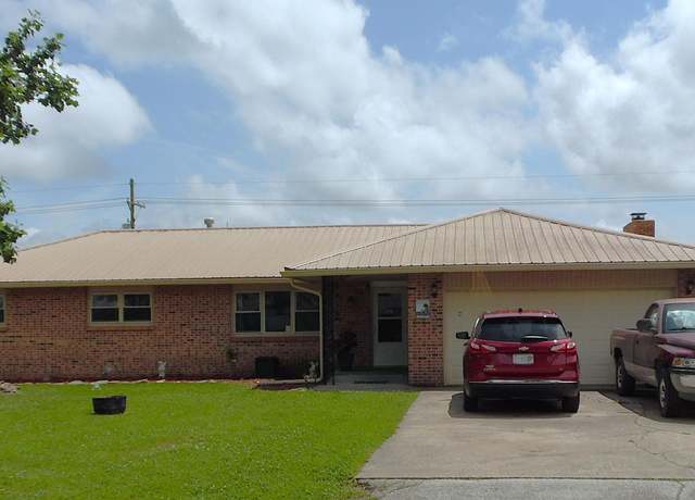 Property at 320 W Charles St, Republic, MO 65738, 3 beds, 2 baths