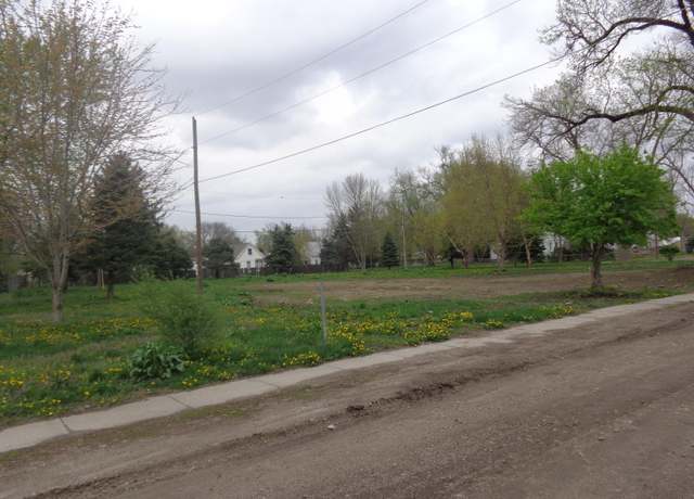 Property at 1612-1614 G Ave, Council Bluffs, IA 51501