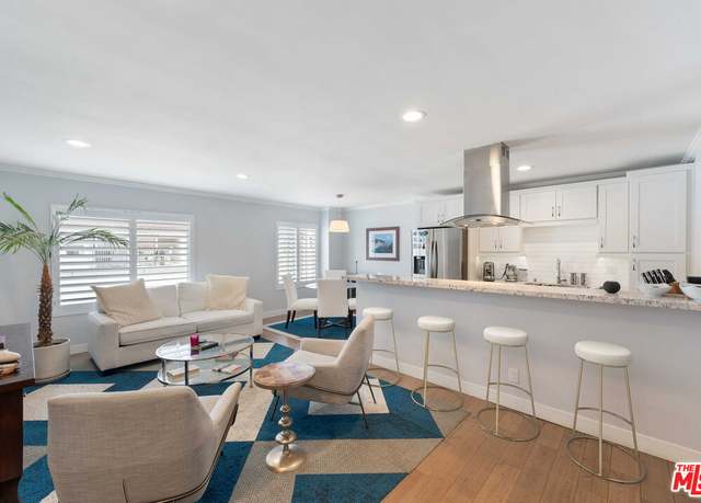 Property at 933 11th St #21, Santa Monica, CA 90403, 2 beds, 2 baths