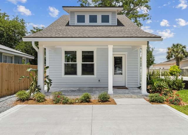 Property at 929 S 9th St, Fernandina Beach, FL 32034, 3 beds, 2 baths