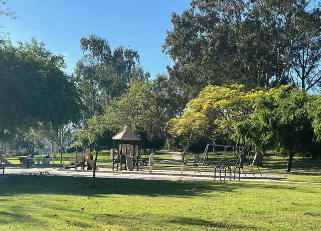 Property at 3252 Via Marin #9, La Jolla, CA 92037, 2 beds, 2.5 baths