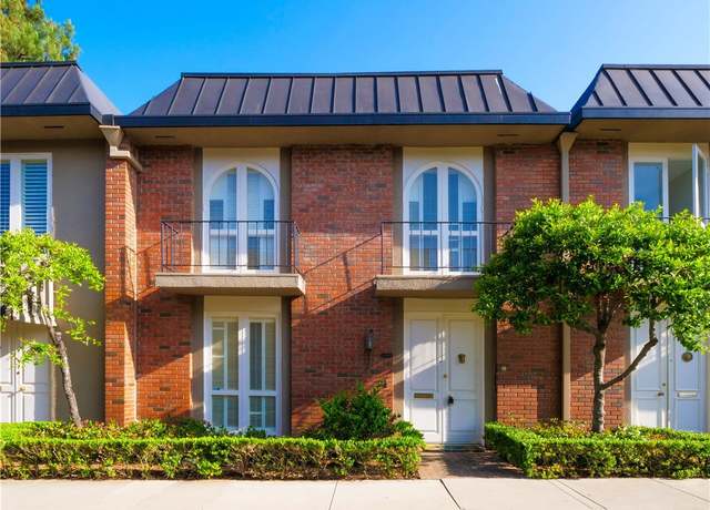Property at 1139 S Orange Grove Blvd, Pasadena, CA 91105, 2 beds, 2.5 baths