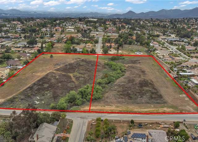 Property at 1 Moss Rd, Riverside, CA 92508