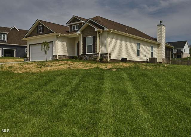 Property at 139 Lake View Estates Dr, Bristol, TN 37620, 2 beds, 2 baths