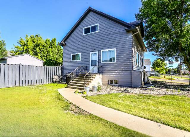 Property at 504 N 2nd St, Aberdeen, SD 57401