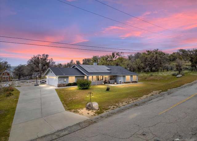 Property at 27201 Buckpasser Dr, Tehachapi, CA 93561, 4 beds, 2 baths