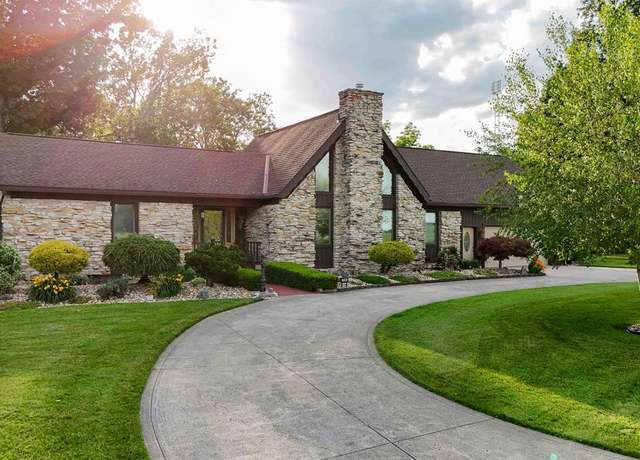 Property at 714 Poe Rd, Bucyrus, OH 44820, 4 beds, 3 baths
